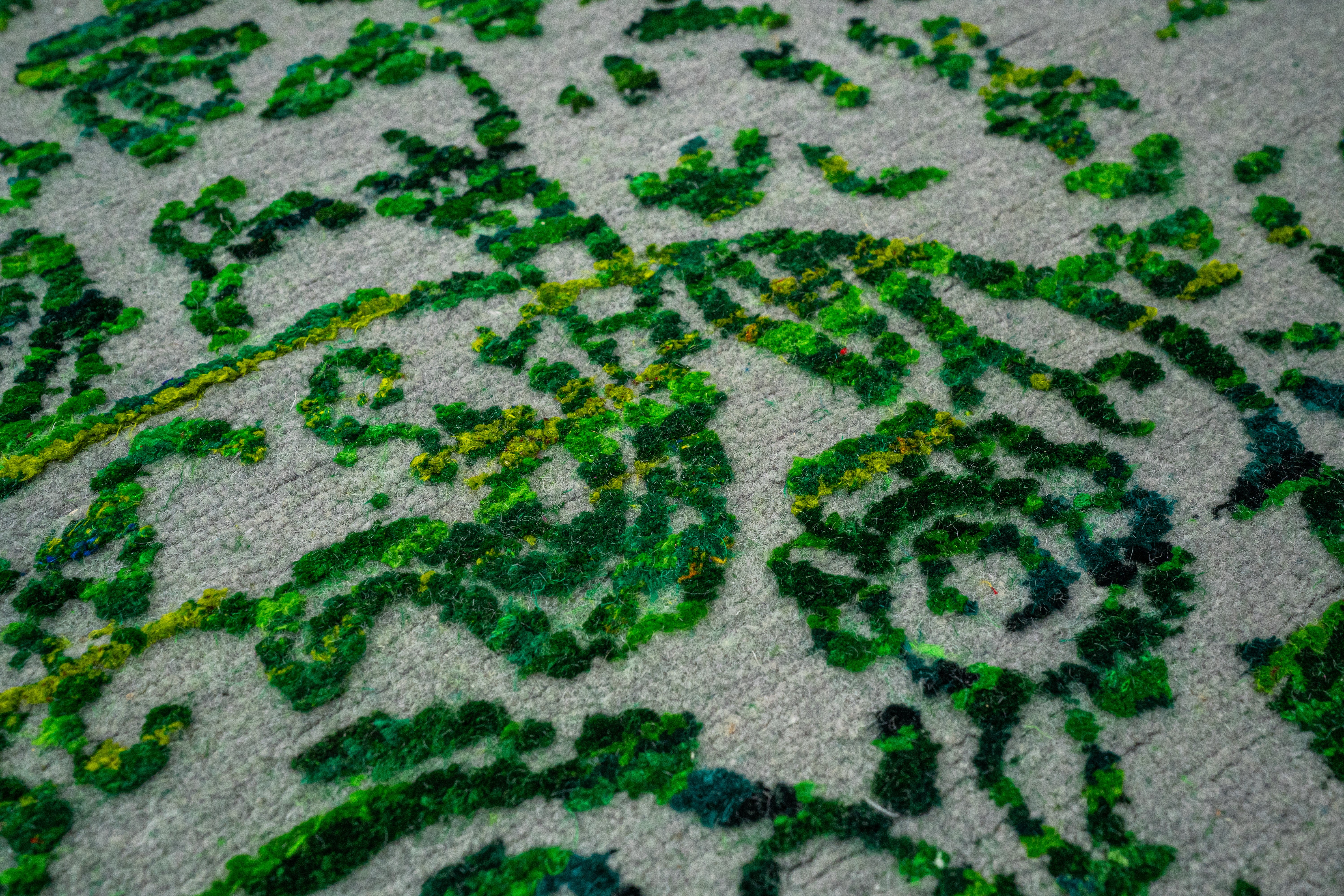 Handknotted Carpet, DIA - 720 JK ROUND, Silver & Green
